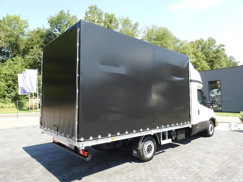 Furgão de toldo nuevo Iveco DAILY 35S18 NOWY PLANDEKA 8 PALET TEMPOMAT NAWIGACJA LEDY AUTOMA: foto 13 Furgão de toldo nuevo Iveco DAILY 35S18 NOWY PLANDEKA 8 PALET TEMPOMAT NAWIGACJA LEDY AUTOMA: foto 13