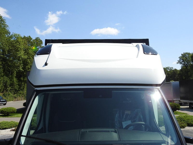 Furgão de toldo nuevo Iveco DAILY 35S18 NOWY PLANDEKA 8 PALET TEMPOMAT NAWIGACJA LEDY AUTOMA: foto 15 Furgão de toldo nuevo Iveco DAILY 35S18 NOWY PLANDEKA 8 PALET TEMPOMAT NAWIGACJA LEDY AUTOMA: foto 15
