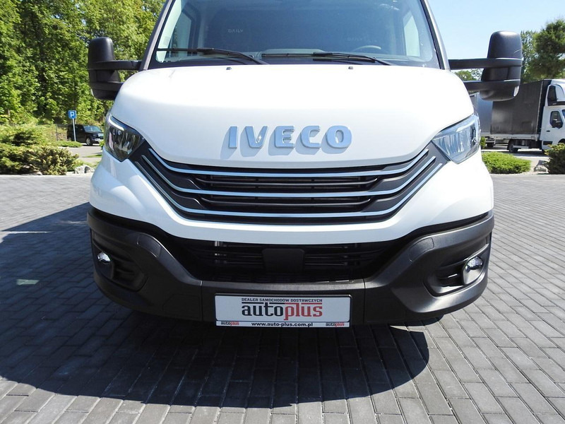 Furgão de toldo nuevo Iveco DAILY 35S18 NOWY PLANDEKA 8 PALET TEMPOMAT NAWIGACJA LEDY AUTOMA: foto 14 Furgão de toldo nuevo Iveco DAILY 35S18 NOWY PLANDEKA 8 PALET TEMPOMAT NAWIGACJA LEDY AUTOMA: foto 14