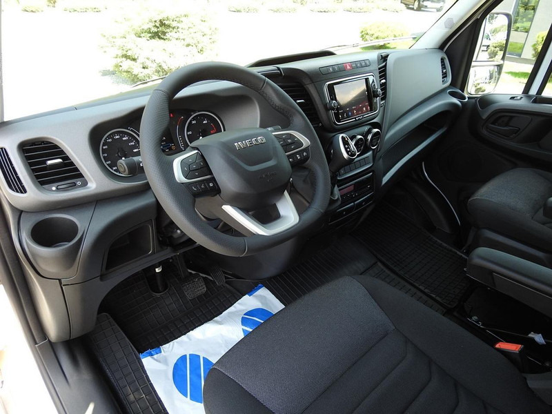 Iveco DAILY 35S18 NOWY PLANDEKA 8 PALET TEMPOMAT NAWIGACJA LEDY AUTOMA - Furgão de toldo: foto 2 Iveco DAILY 35S18 NOWY PLANDEKA 8 PALET TEMPOMAT NAWIGACJA LEDY AUTOMA - Furgão de toldo: foto 2