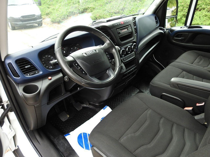 Iveco DAILY 35S18 PLANDEKA WINDA 8 PALET TEMPOMAT KLIMATYZACJA 180KM - Caminhão furgão: foto 2 Iveco DAILY 35S18 PLANDEKA WINDA 8 PALET TEMPOMAT KLIMATYZACJA 180KM - Caminhão furgão: foto 2