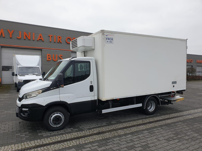 Iveco DAILY 60C15 60-150 TWO-CHAMBER REFRIGERATOR CONTAINER ISOTHERM F - Caminhão frigorífico: foto 3 Iveco DAILY 60C15 60-150 TWO-CHAMBER REFRIGERATOR CONTAINER ISOTHERM F - Caminhão frigorífico: foto 3