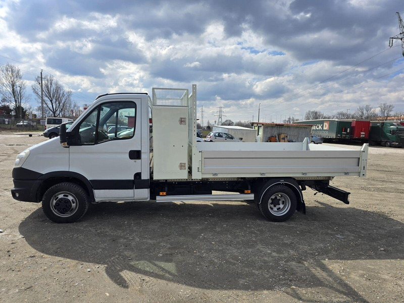 Iveco Daily 35 C 13 - Tipper + tool box - Furgão basculante: foto 5 Iveco Daily 35 C 13 - Tipper + tool box - Furgão basculante: foto 5