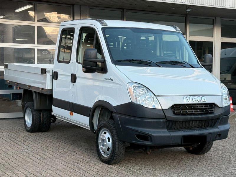 Iveco Daily 35C15 flatbed - Furgão caixa aberta, Carrinha cabine dupla: foto 3 Iveco Daily 35C15 flatbed - Furgão caixa aberta, Carrinha cabine dupla: foto 3