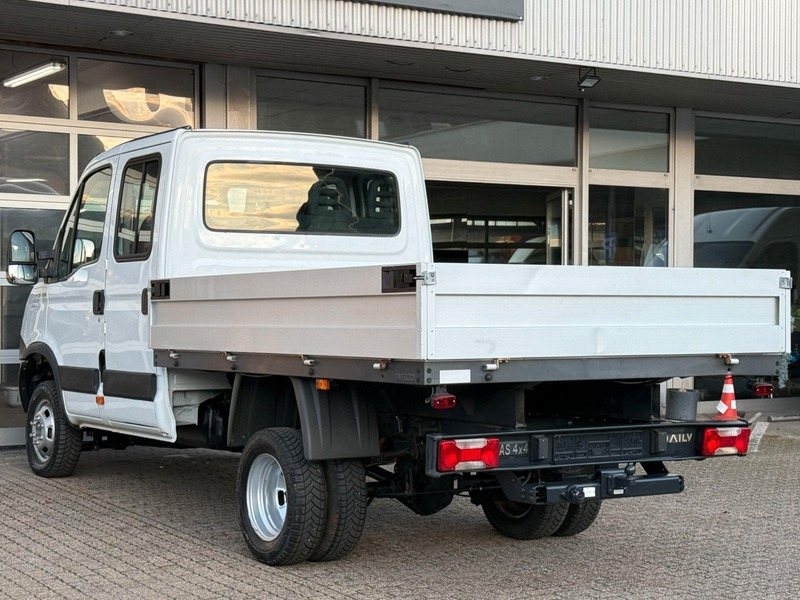 Iveco Daily 35C15 flatbed - Furgão caixa aberta, Carrinha cabine dupla: foto 4 Iveco Daily 35C15 flatbed - Furgão caixa aberta, Carrinha cabine dupla: foto 4