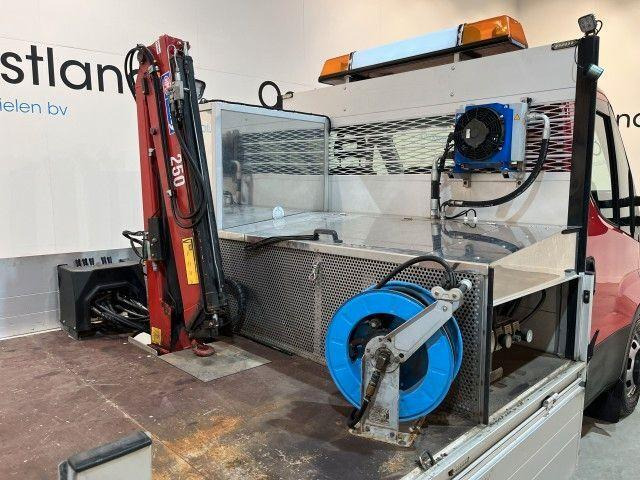 Furgão caixa aberta Iveco Daily 35C16 Flatbed + Crane HMF 252 T2: foto 9 Furgão caixa aberta Iveco Daily 35C16 Flatbed + Crane HMF 252 T2: foto 9