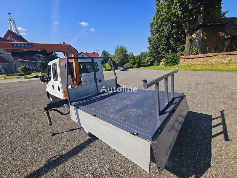 Iveco Daily 35c-15 Doka flatbed + crane Effer - Furgão caixa aberta, Carrinha cabine dupla: foto 3 Iveco Daily 35c-15 Doka flatbed + crane Effer - Furgão caixa aberta, Carrinha cabine dupla: foto 3