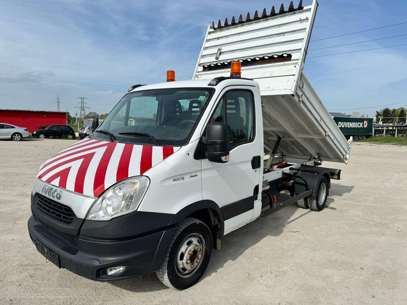 Iveco Daily 40 C 15 - Tipper - Furgão basculante: foto 1 Iveco Daily 40 C 15 - Tipper - Furgão basculante: foto 1