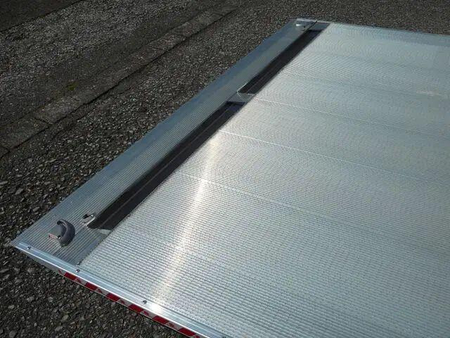 Caminhão furgão nuevo Iveco Daily 70C18 - Koffer+tail lift: foto 13