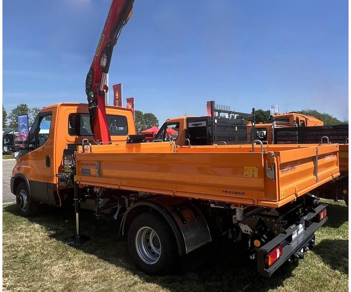 Iveco Daily 70C18H - Flatbed+crane - Camião de caixa aberta/ Plataforma, Caminhão grua: foto 2 Iveco Daily 70C18H - Flatbed+crane - Camião de caixa aberta/ Plataforma, Caminhão grua: foto 2