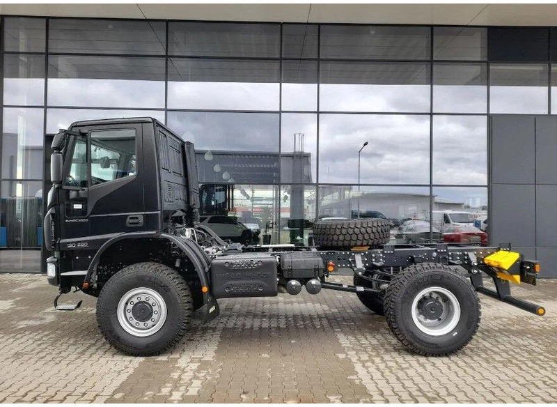 Iveco EuroCargo ML150E28WS - Caminhão chassi: foto 4 Iveco EuroCargo ML150E28WS - Caminhão chassi: foto 4