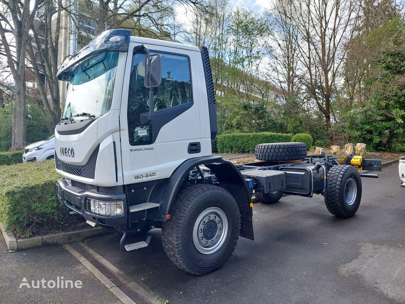 Iveco ML 150E24WS 4x4 - Caminhão chassi: foto 1 Iveco ML 150E24WS 4x4 - Caminhão chassi: foto 1