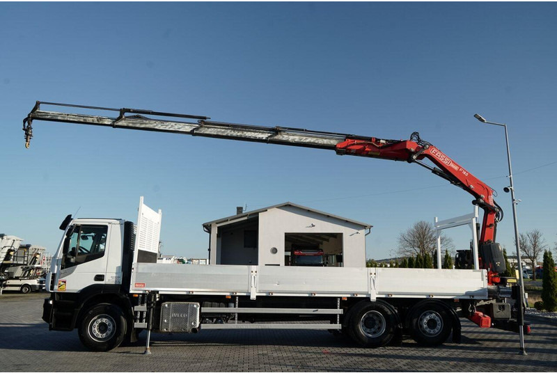 Iveco STRALIS 460 / 6X2 / SKRZYNIOWY 8,1 m + HDS FASSI. F185 MAX UDŹWI - Camião de caixa aberta/ Plataforma, Caminhão grua: foto 2 Iveco STRALIS 460 / 6X2 / SKRZYNIOWY 8,1 m + HDS FASSI. F185 MAX UDŹWI - Camião de caixa aberta/ Plataforma, Caminhão grua: foto 2