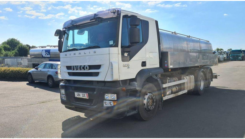 Iveco Stralis 420 6x2 16000 Liter - ohne Saug- und Mes - Caminhão tanque: foto 1 Iveco Stralis 420 6x2 16000 Liter - ohne Saug- und Mes - Caminhão tanque: foto 1