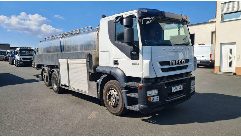 Iveco Stralis 420 6x2 16000 Liter - ohne Saug- und Mes - Caminhão tanque: foto 3 Iveco Stralis 420 6x2 16000 Liter - ohne Saug- und Mes - Caminhão tanque: foto 3