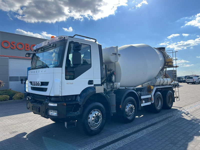 Iveco Trakker 410 CONCRETE MIXER LIEBHERR 904 9m³ - Caminhão betoneira: foto 1 Iveco Trakker 410 CONCRETE MIXER LIEBHERR 904 9m³ - Caminhão betoneira: foto 1