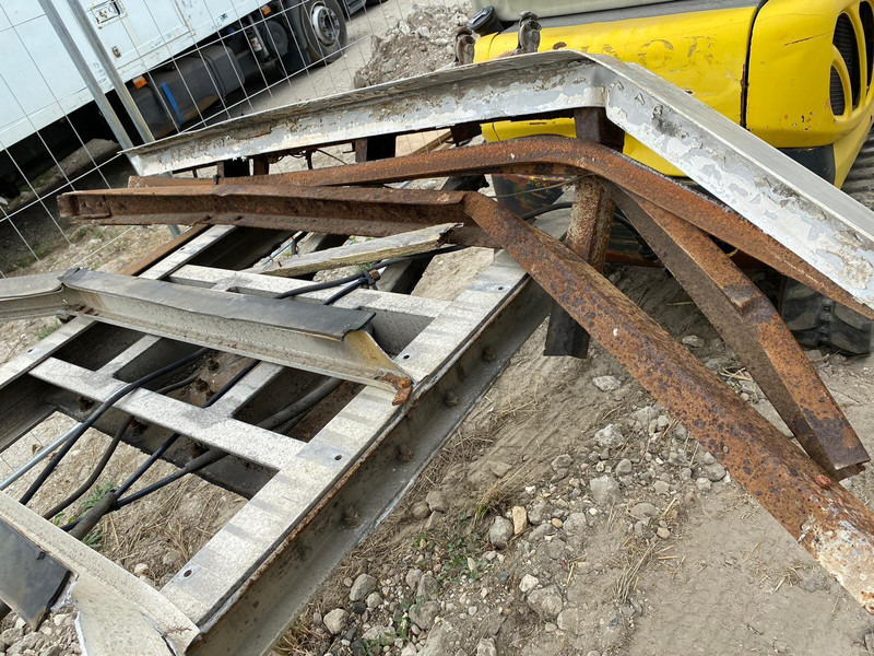 KLASI BE félpót - Törött alváz - Reboque chassi: foto 3 KLASI BE félpót - Törött alváz - Reboque chassi: foto 3
