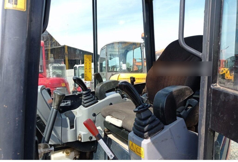 Mini escavadeira Kubota U27-4 - Crawler mini excavator: foto 9 Mini escavadeira Kubota U27-4 - Crawler mini excavator: foto 9