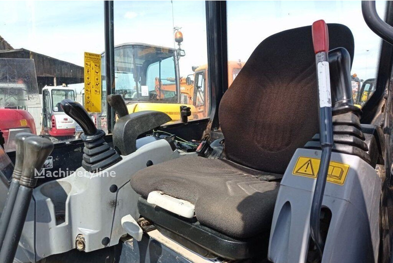 Mini escavadeira Kubota U27-4 - Crawler mini excavator: foto 10 Mini escavadeira Kubota U27-4 - Crawler mini excavator: foto 10