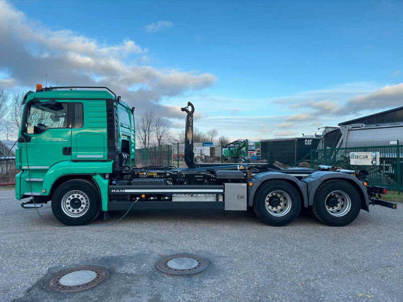 MAN 26.500 6x2 Retarder Meiller Funk | Motorschaden - Camião de caixa aberta/ Plataforma, Caminhão grua: foto 2 MAN 26.500 6x2 Retarder Meiller Funk | Motorschaden - Camião de caixa aberta/ Plataforma, Caminhão grua: foto 2