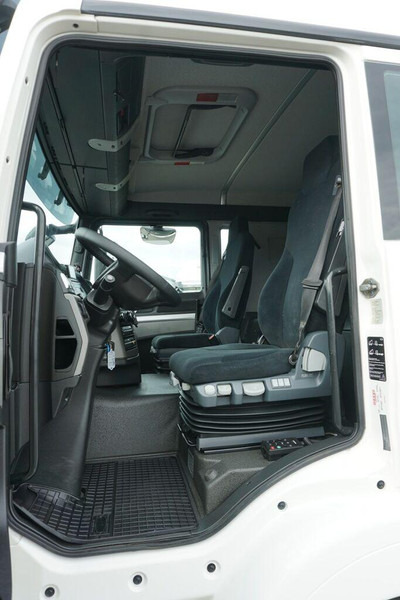 Camião de caixa aberta/ Plataforma, Caminhão grua MAN TGL / 12.250 / SKRZYNIOWY + HDS / FASSI F 65 / PILOT: foto 9 Camião de caixa aberta/ Plataforma, Caminhão grua MAN TGL / 12.250 / SKRZYNIOWY + HDS / FASSI F 65 / PILOT: foto 9