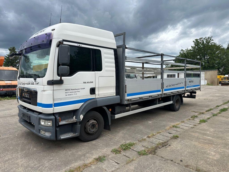 MAN TGL 12 250 euró5 - Camião de caixa aberta/ Plataforma, Caminhão grua: foto 1 MAN TGL 12 250 euró5 - Camião de caixa aberta/ Plataforma, Caminhão grua: foto 1