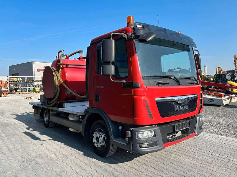 MAN TGL 8.180 - Vacuum truck - Caminhão limpa fossa: foto 2 MAN TGL 8.180 - Vacuum truck - Caminhão limpa fossa: foto 2