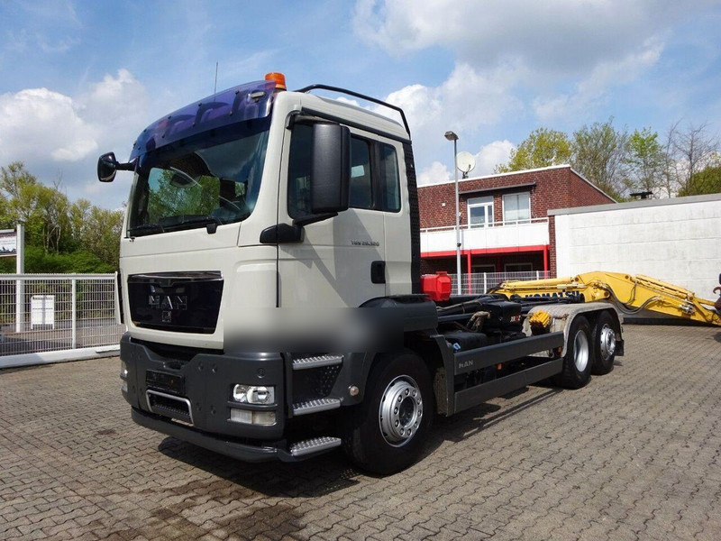 MAN TGS 26.320 - Hook lift truck - Caminhão polibenne, Caminhão grua: foto 2 MAN TGS 26.320 - Hook lift truck - Caminhão polibenne, Caminhão grua: foto 2