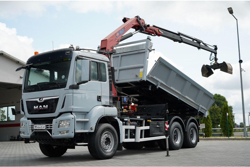 MAN TGS 33.360 / WYWROTKA + HDS - Caminhão basculante, Caminhão grua: foto 1 MAN TGS 33.360 / WYWROTKA + HDS - Caminhão basculante, Caminhão grua: foto 1
