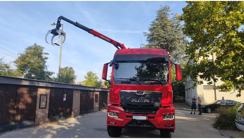 MAN TGS 33.520 - Caminhão florestal, Caminhão grua: foto 4 MAN TGS 33.520 - Caminhão florestal, Caminhão grua: foto 4