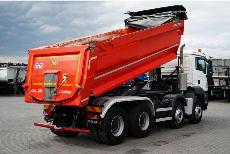 MAN TGS 35.460 / 8X4 / WYWROTKA TYLNOZSYPOWA / HYDROKLAPA / 2018 ROK - Caminhão basculante: foto 4 MAN TGS 35.460 / 8X4 / WYWROTKA TYLNOZSYPOWA / HYDROKLAPA / 2018 ROK - Caminhão basculante: foto 4