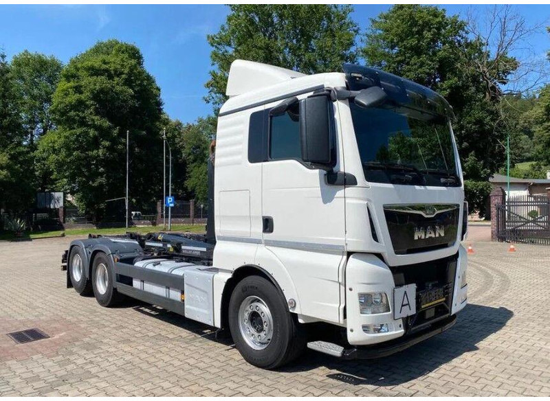 MAN TGX 26.440 - Caminhão polibenne: foto 3 MAN TGX 26.440 - Caminhão polibenne: foto 3