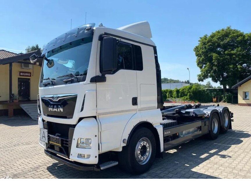 MAN TGX 26.440 - Caminhão polibenne: foto 2 MAN TGX 26.440 - Caminhão polibenne: foto 2