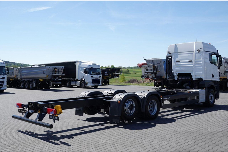 Caminhão chassi nuevo MAN TGX 26.520 / 6x2 / RAMA DŁ. 9,1M / OŚ PODNOSZONA / SKRĘTNA / DO: foto 6 Caminhão chassi nuevo MAN TGX 26.520 / 6x2 / RAMA DŁ. 9,1M / OŚ PODNOSZONA / SKRĘTNA / DO: foto 6