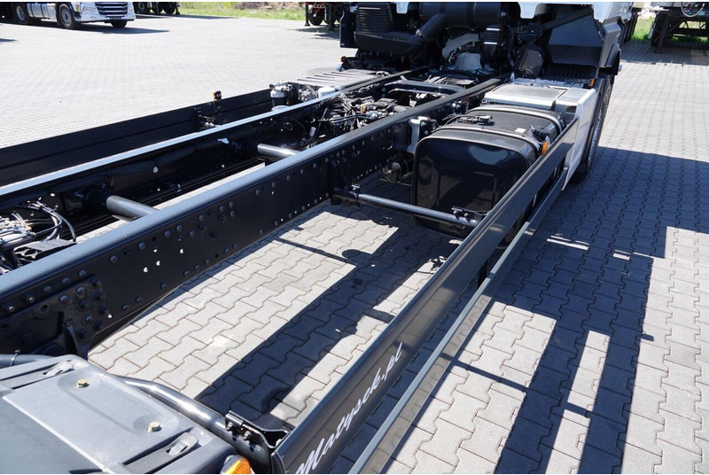 Caminhão chassi nuevo MAN TGX 26.520 / 6x2 / RAMA DŁ. 9,1M / OŚ PODNOSZONA / SKRĘTNA / DO: foto 20 Caminhão chassi nuevo MAN TGX 26.520 / 6x2 / RAMA DŁ. 9,1M / OŚ PODNOSZONA / SKRĘTNA / DO: foto 20