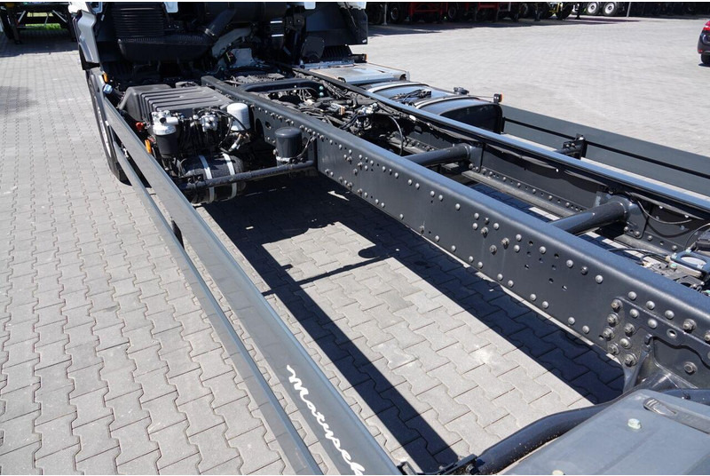 Caminhão chassi nuevo MAN TGX 26.520 / 6x2 / RAMA DŁ. 9,1M / OŚ PODNOSZONA / SKRĘTNA / DO: foto 13 Caminhão chassi nuevo MAN TGX 26.520 / 6x2 / RAMA DŁ. 9,1M / OŚ PODNOSZONA / SKRĘTNA / DO: foto 13