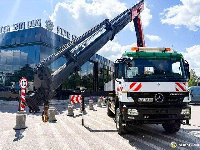 Mercedes-Benz ACTROS 2044A 4x4 Palfinger PK 20002 hds Crane - Camião de caixa aberta/ Plataforma, Caminhão grua: foto 4 Mercedes-Benz ACTROS 2044A 4x4 Palfinger PK 20002 hds Crane - Camião de caixa aberta/ Plataforma, Caminhão grua: foto 4