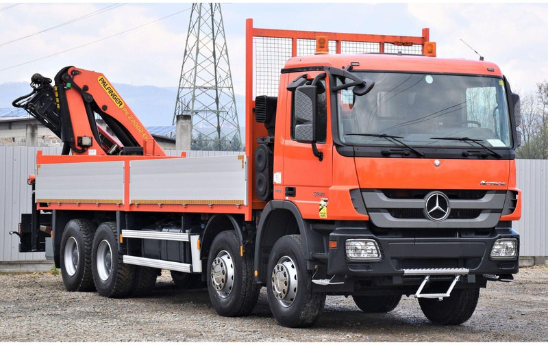 Mercedes-Benz ACTROS 3241 - Camião de caixa aberta/ Plataforma, Caminhão grua: foto 4 Mercedes-Benz ACTROS 3241 - Camião de caixa aberta/ Plataforma, Caminhão grua: foto 4