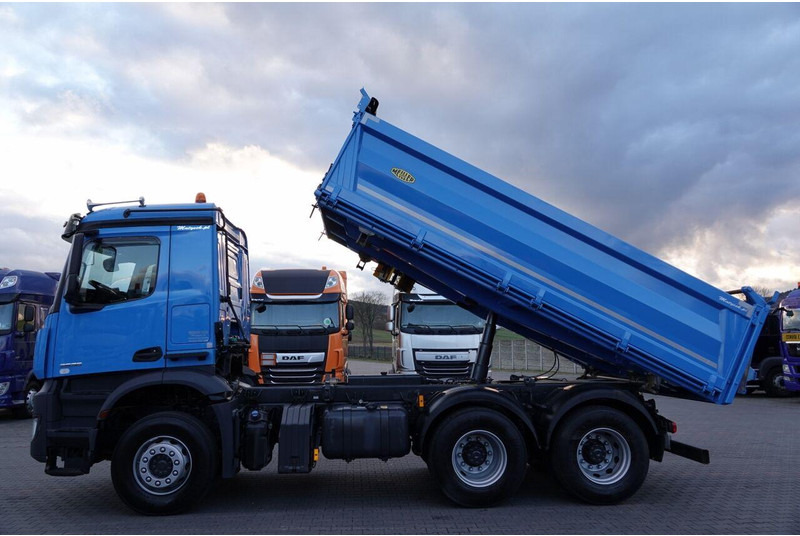 Mercedes-Benz AROCS 2636 / 6x4 / WYWROTKA 3 STRONNA / MEILLER KIPER / EURO 6 / - Caminhão basculante: foto 2 Mercedes-Benz AROCS 2636 / 6x4 / WYWROTKA 3 STRONNA / MEILLER KIPER / EURO 6 / - Caminhão basculante: foto 2