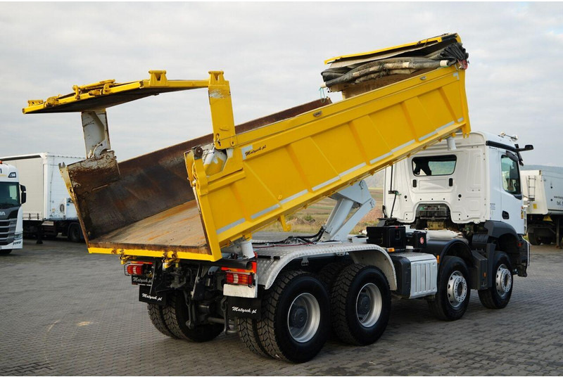 Mercedes-Benz AROCS 3243 / 8x4 / WYWROTKA  DWUSTRONNA 6.2 M / HYDROBURTA / HYD - Caminhão basculante: foto 4 Mercedes-Benz AROCS 3243 / 8x4 / WYWROTKA  DWUSTRONNA 6.2 M / HYDROBURTA / HYD - Caminhão basculante: foto 4