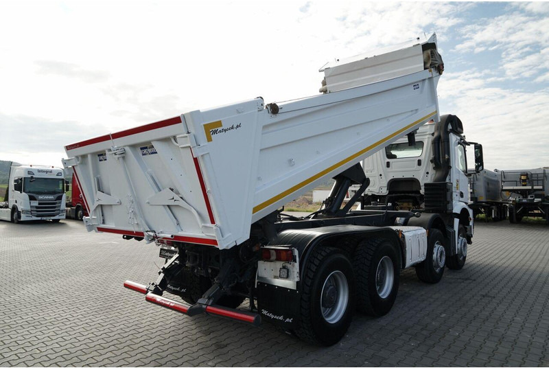 Mercedes-Benz AROCS 3243 / 8x4 / WYWROTKA DWUSTRONNA / HYDROBURTA / BORDMATIC - Caminhão basculante: foto 4 Mercedes-Benz AROCS 3243 / 8x4 / WYWROTKA DWUSTRONNA / HYDROBURTA / BORDMATIC - Caminhão basculante: foto 4