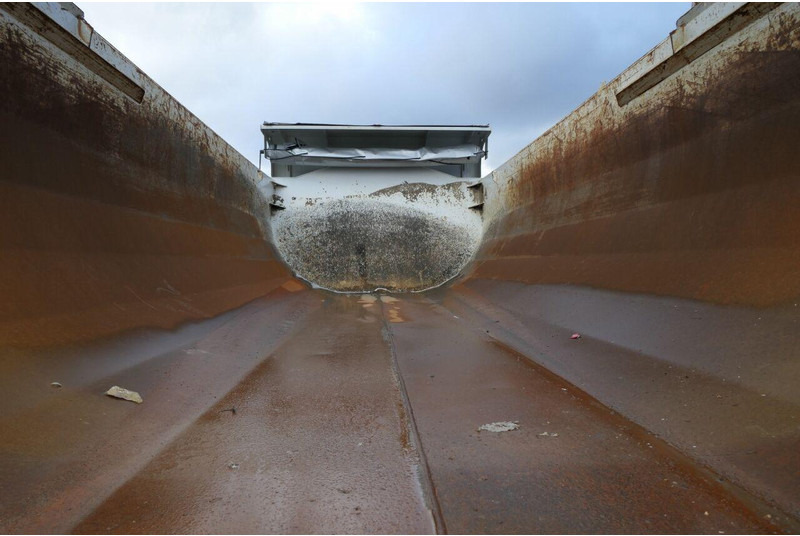 Caminhão basculante Mercedes-Benz AROCS 3246 / 8x4 / WYWROTKA / TYLNOZSYP / EURO 6 / OPONY 100 %: foto 7 Caminhão basculante Mercedes-Benz AROCS 3246 / 8x4 / WYWROTKA / TYLNOZSYP / EURO 6 / OPONY 100 %: foto 7