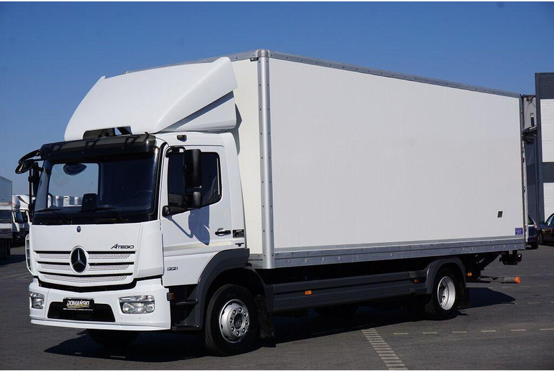 Mercedes-Benz ATEGO / 1221 / ACC / EURO 6 / KONTENER + WINDA / 17 PALET - Caminhão furgão: foto 2 Mercedes-Benz ATEGO / 1221 / ACC / EURO 6 / KONTENER + WINDA / 17 PALET - Caminhão furgão: foto 2