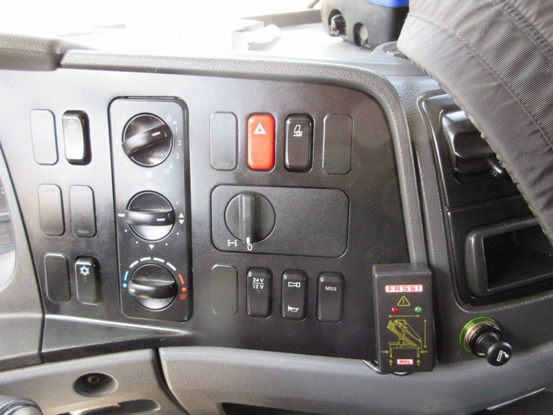 Mercedes-Benz ATEGO 1224 L - Camião de caixa aberta/ Plataforma, Caminhão grua: foto 3 Mercedes-Benz ATEGO 1224 L - Camião de caixa aberta/ Plataforma, Caminhão grua: foto 3