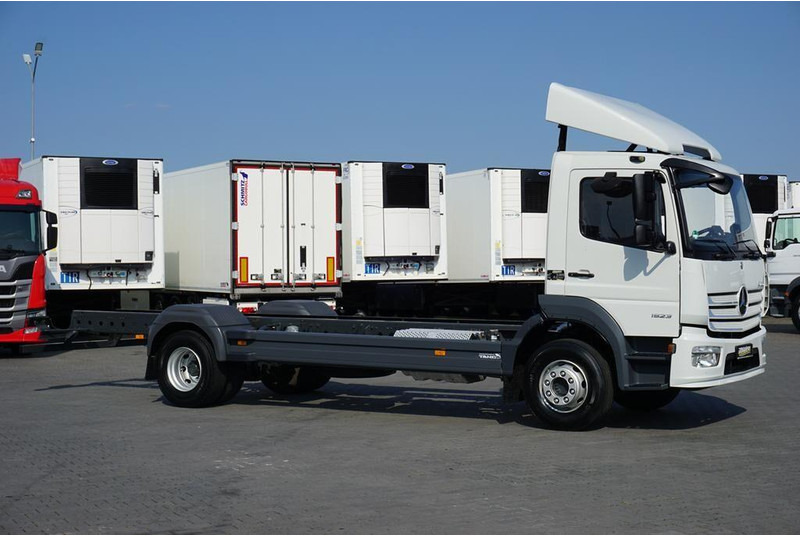 Mercedes-Benz ATEGO / 1523 / ACC / EURO 6 / PODWOZIE DO ZABUDOWY / DŁ. 6,75 M - Caminhão chassi: foto 4 Mercedes-Benz ATEGO / 1523 / ACC / EURO 6 / PODWOZIE DO ZABUDOWY / DŁ. 6,75 M - Caminhão chassi: foto 4