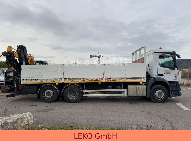 Camião de caixa aberta/ Plataforma, Caminhão grua Mercedes-Benz Antos 2540: foto 9 Camião de caixa aberta/ Plataforma, Caminhão grua Mercedes-Benz Antos 2540: foto 9