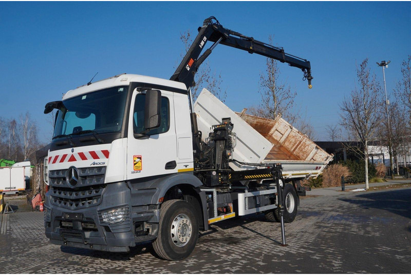Mercedes-Benz Arocs 1833 3-Way Tipper Crane HIAB X-DUO 128 B - Caminhão basculante, Caminhão grua: foto 1 Mercedes-Benz Arocs 1833 3-Way Tipper Crane HIAB X-DUO 128 B - Caminhão basculante, Caminhão grua: foto 1