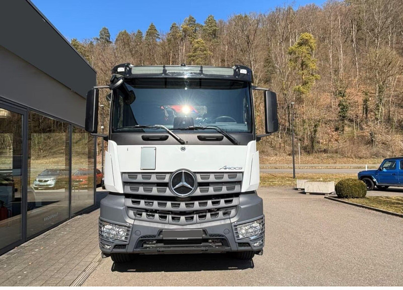 Mercedes-Benz Arocs 1840 - 3 way tipper truck + crane - Caminhão basculante, Caminhão grua: foto 5 Mercedes-Benz Arocs 1840 - 3 way tipper truck + crane - Caminhão basculante, Caminhão grua: foto 5