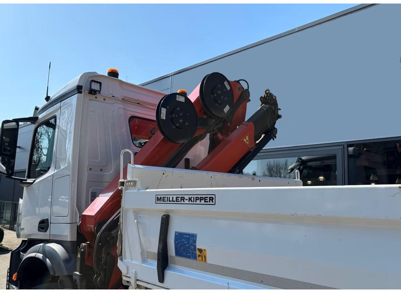 Caminhão basculante, Caminhão grua Mercedes-Benz Arocs 1840 - 3 way tipper truck + crane: foto 8