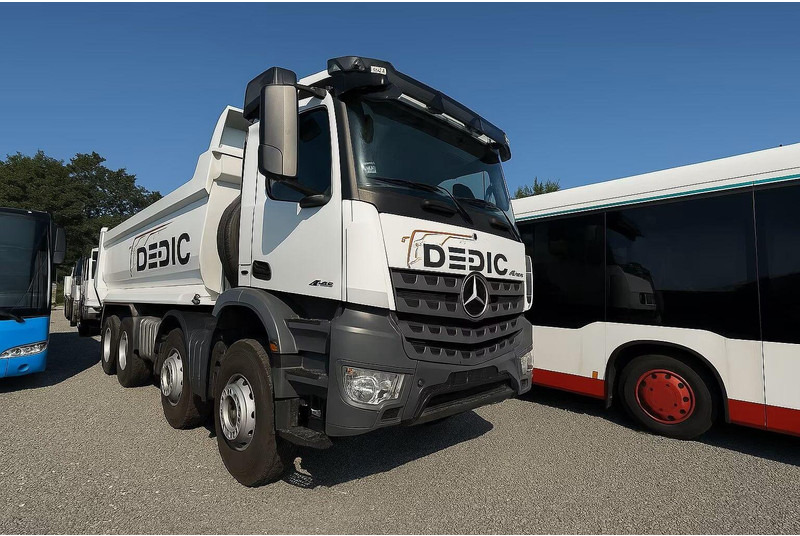 Mercedes-Benz Arocs 4145 - Tipper - Caminhão basculante: foto 1 Mercedes-Benz Arocs 4145 - Tipper - Caminhão basculante: foto 1